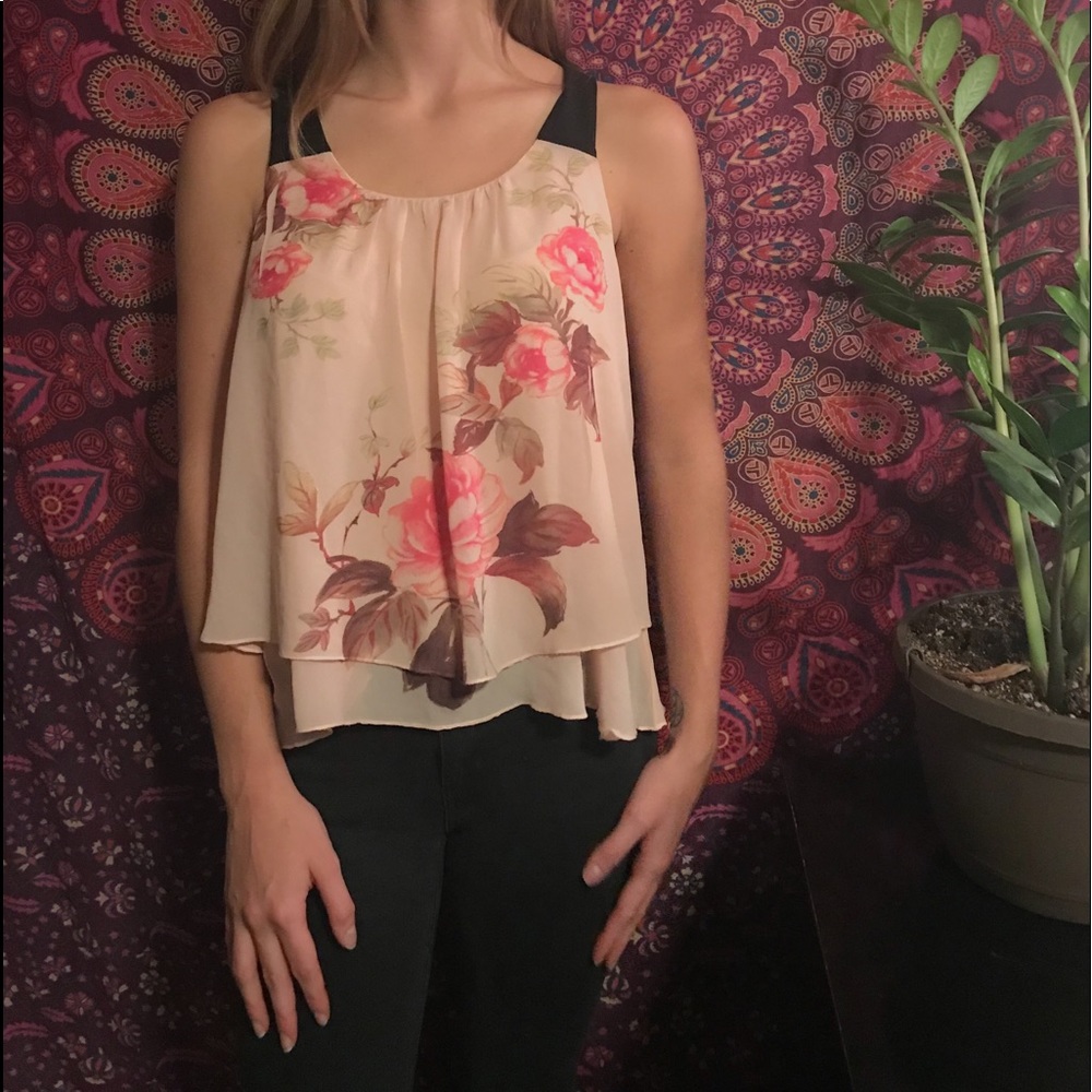 Light pink flowy tank top